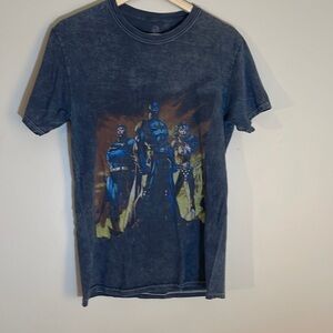 DC Comics Tee‎